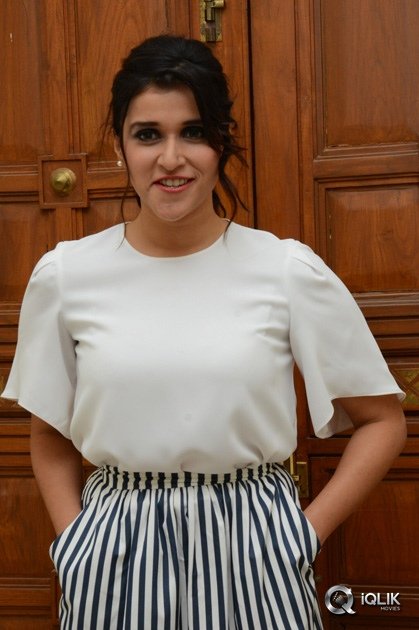 Mannara-Chopra-At-Thikka-Movie-Audio-Launch